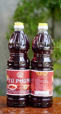 Nước mắm cá cơm truyền thống Tư Phụng loại thượng hạng 900ml