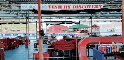 NHÀ HÀNG BÈ NỔI VINH HY DISCOVERY