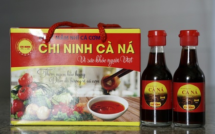 NƯỚC MẮM NHĨ CÁ CƠM 8CHAI X 60ML (CHI NINH CÀ NÁ)