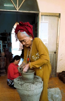 NINH THUAN HALF DAY TOUR CHAM TOWER - VINYARD- BAU TRUC POTTERY VILLAGE -NAM CUONG SANDUNES