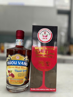 Rượu vang thanh long 500ml (Đặc biệt)